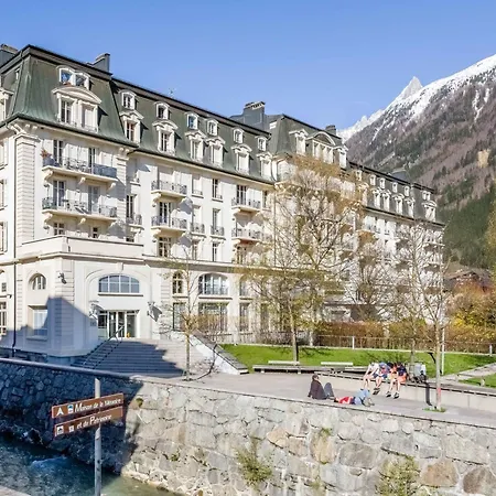 公寓 In Centre-ville Und Bergblick By Interhome *