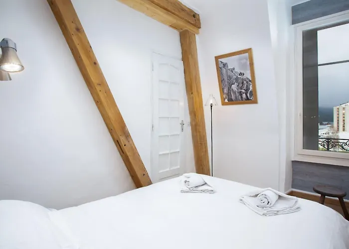 Apartamento In Centre-ville Und Bergblick By Interhome